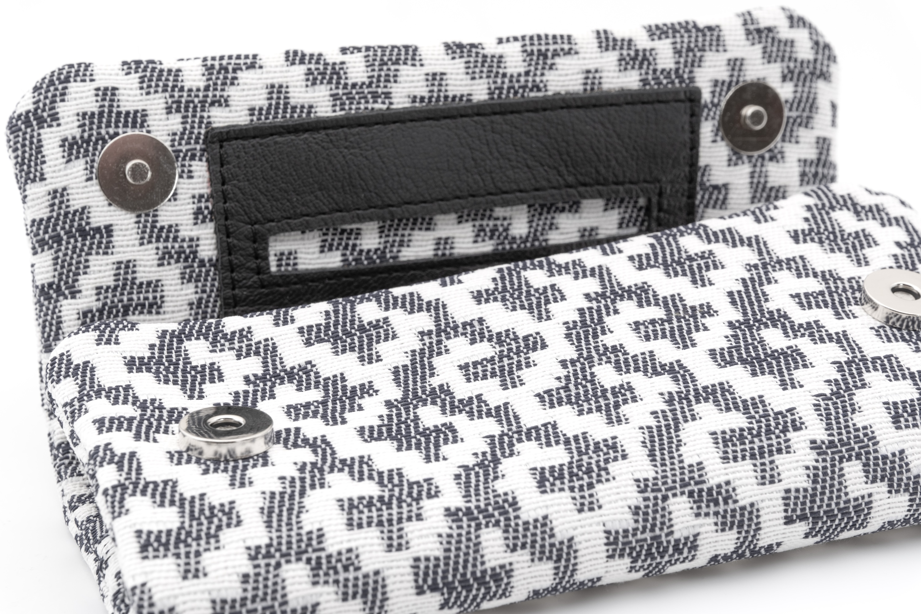 Mestango 1015-11 Roll Your Own Pouch