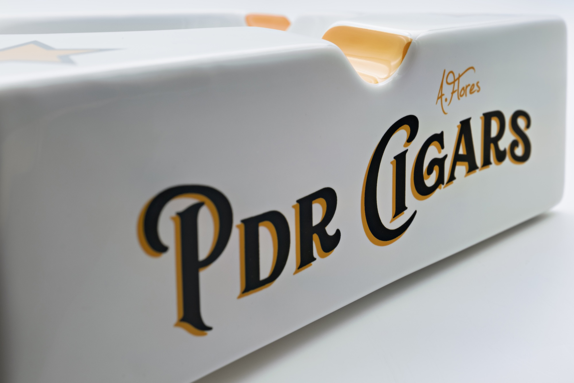 PDR Cigar Ashtray White PDR Cigar Ashtray White