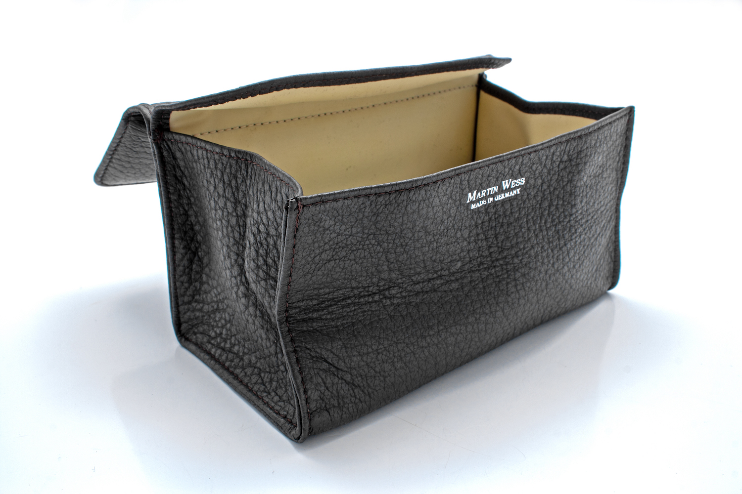 Martin Wess Elk T 7 Stand up Pouch