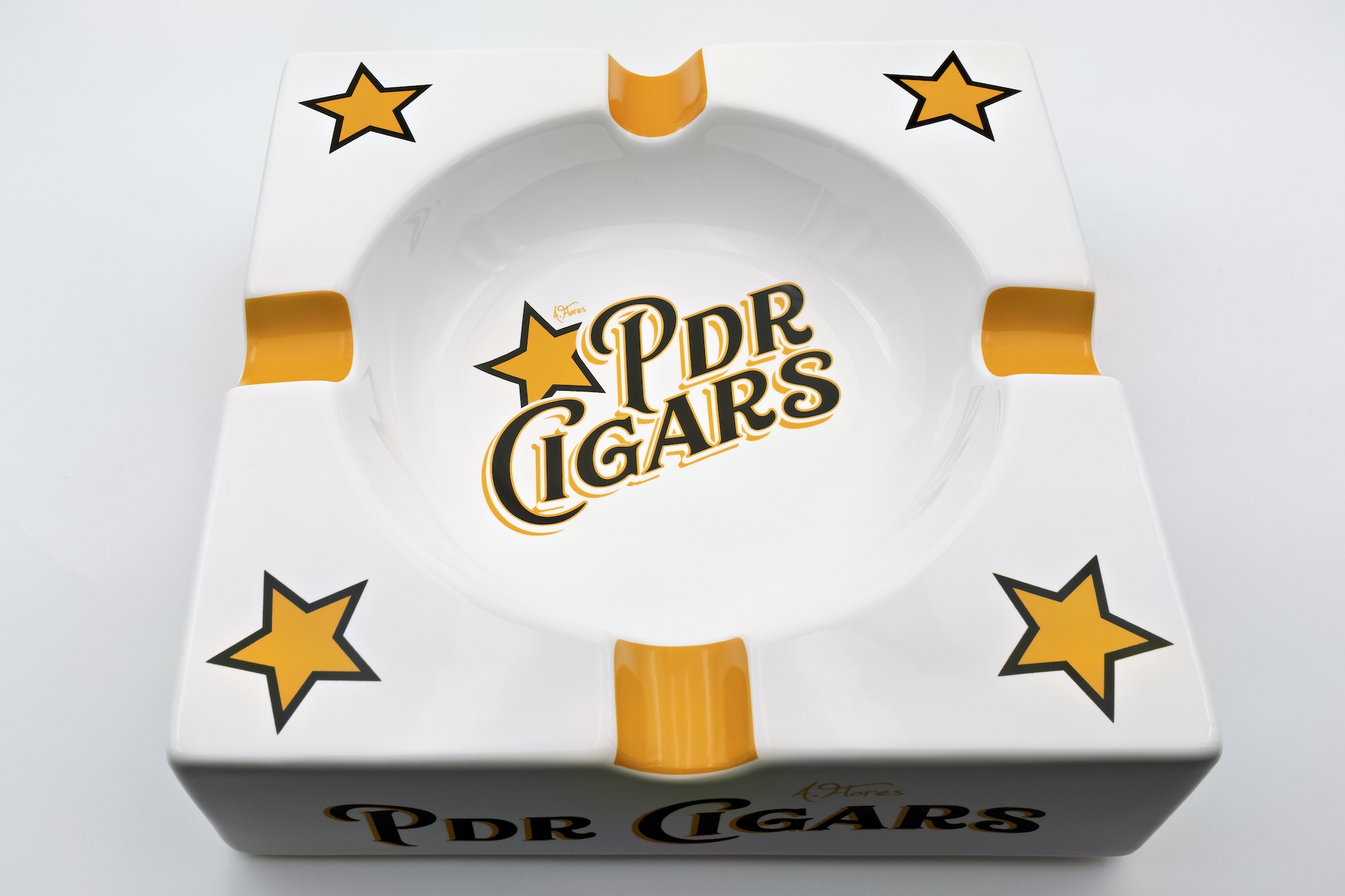 PDR Cigar Ashtray White PDR Cigar Ashtray White