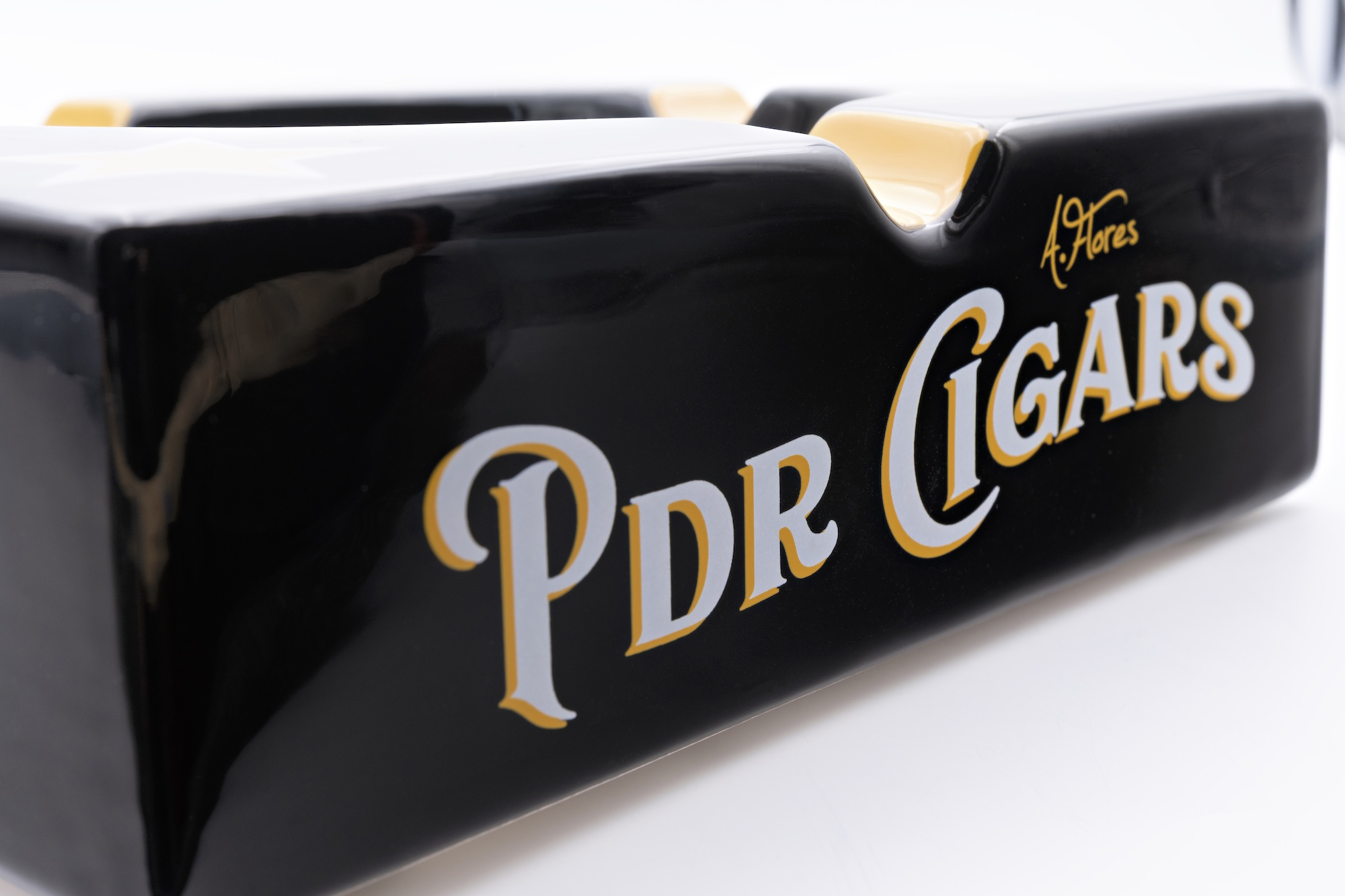 PDR Cigar Ashtray Black PDR Cigar Ashtray Black