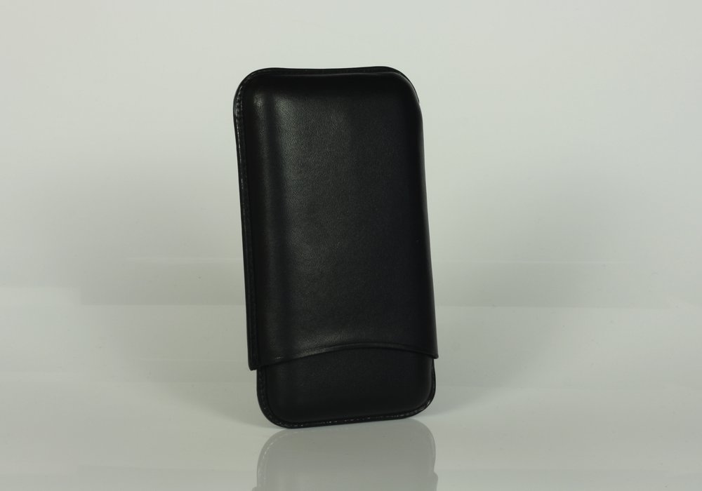 00366063bbjCwhXitKk Martin Wess 591 Smooth Black - 3 Robustos